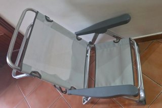 Silla de playa plegable gris