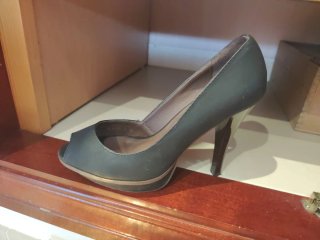 Zapato tacón peep toe negro