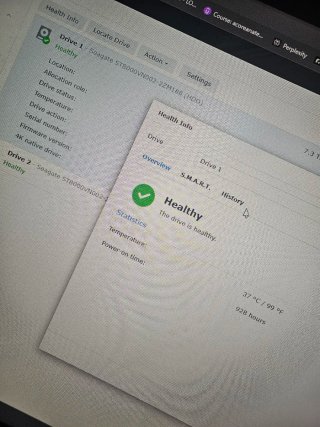 Synology DS220+ NAS con 2x 8TB Seagate