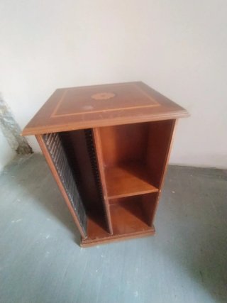 Mueble CDs Giratorio Doble Cara Madera 75*43