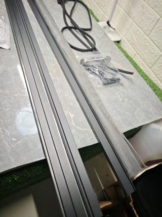 Mosquitera ventana aluminio antracita