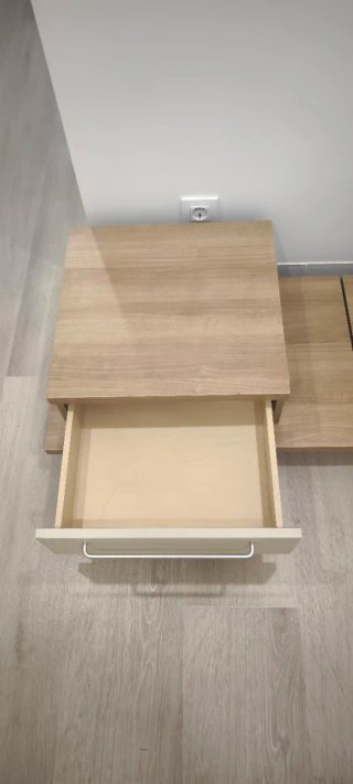 Conjunto de mueble modular con 3 cajones.