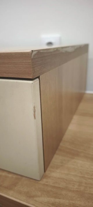 Conjunto de mueble modular con 3 cajones.