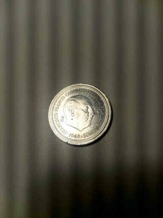 Monedas 2000 Pesetas de plata.