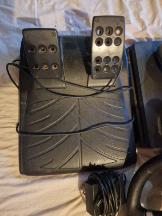PS4 Slim 500GB + 2 Mandos + Volante G27 Logitech