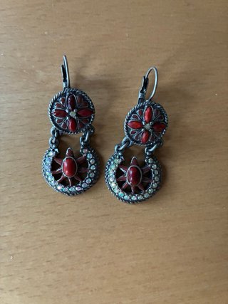 8 pares pendientes + 1 colgante