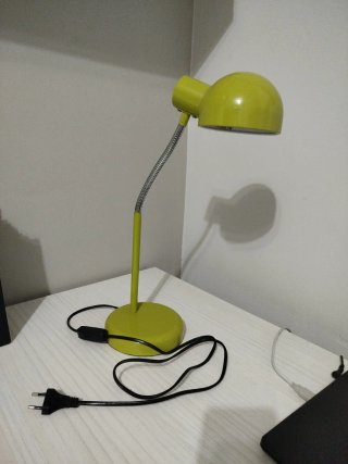 Lámpara de escritorio verde