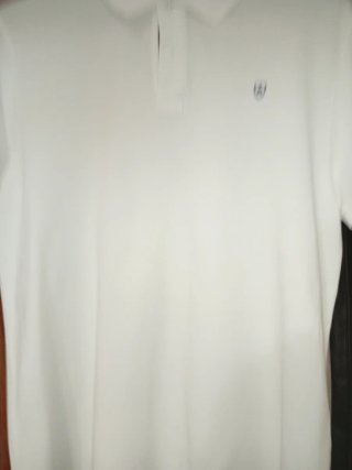 Polo blanco Álvaro Moreno