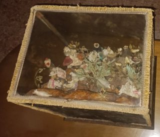 Antiguo diorama religioso/devocional