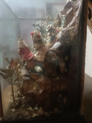 Antiguo diorama religioso/devocional