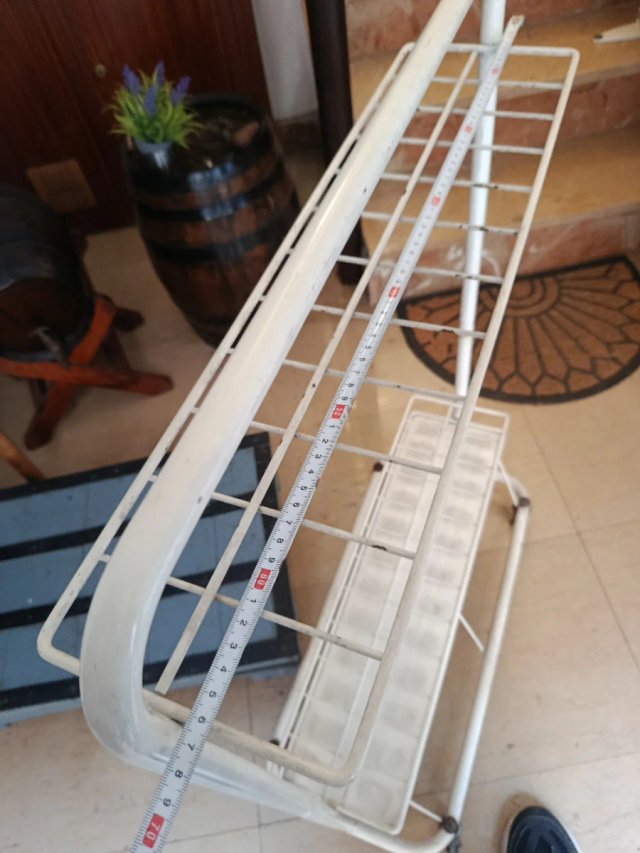 Organizador de cañas de pescar metálico y robusto
