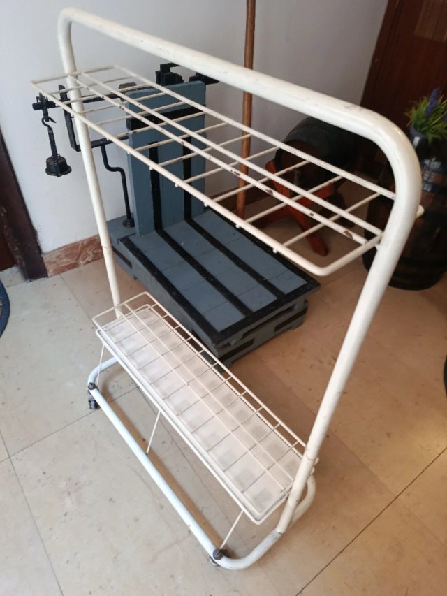 Organizador de cañas de pescar metálico y robusto