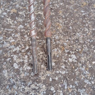 2 brocas para hormigon,de 22 m/m  1,80 mts largo