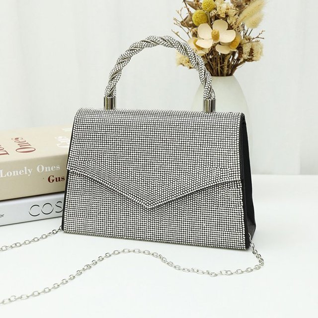 Bolso Elegante de Pedrería con Asa Trenzada