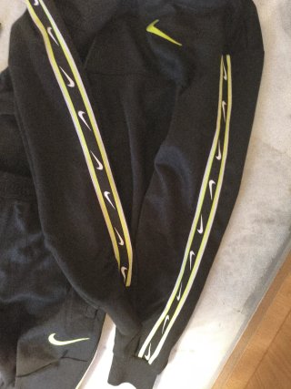 Conjunto Deportivo Nike Negro y Verde