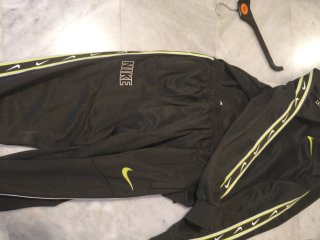 Conjunto Deportivo Nike Negro y Verde