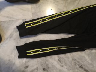 Conjunto Deportivo Nike Negro y Verde