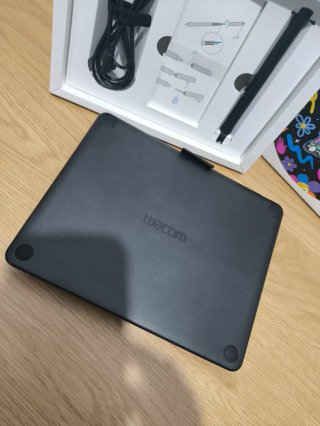 Tableta Gráfica Wacom Intuos con Pen