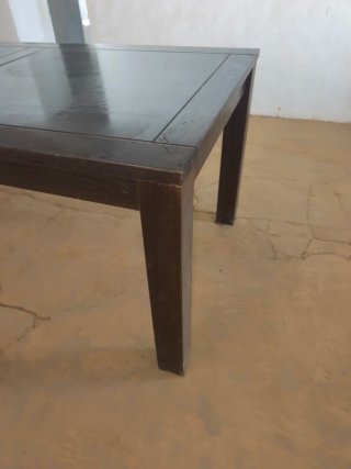 Mesa de comedor de nogal