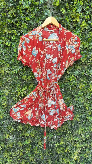 Cada uno vestido por 8,00 tenemos varias ropas