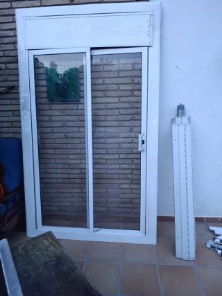 Ventana corredera aluminio con persiana
