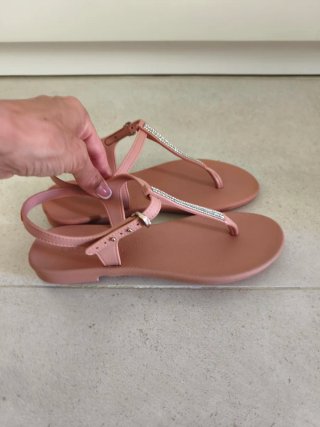 Sandalias Ipanema Rosadas con Brillantes