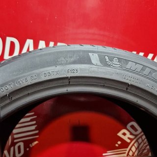 [R. 2064] - 235 45 18 98V MICHELIN NEUMÁTICOS