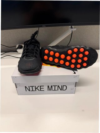Nike Mind 002 Negro Hyper Crimson EU 36