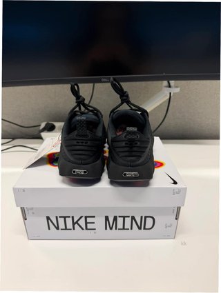 Nike Mind 002 Negro Hyper Crimson EU 36
