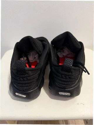 Nike Mind 002 Negro Hyper Crimson EU 38
