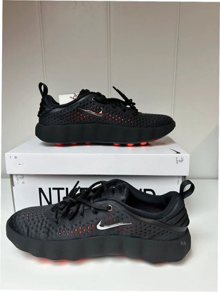 Nike Mind 002 Negro Hyper Crimson EU 45