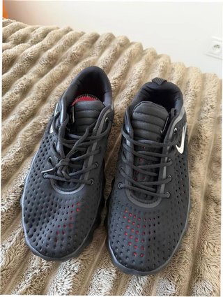 Nike Mind 002 Negro Hyper Crimson EU 43
