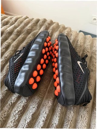 Nike Mind 002 Negro Hyper Crimson EU 43