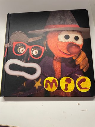 Libro infantil MIC