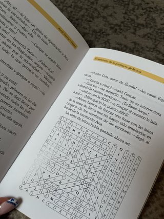 Libro “El asesinato de la profesora de lengua”