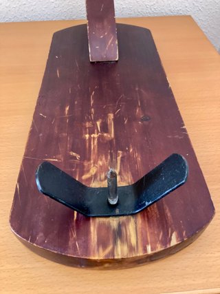 Soporte jamonero de madera