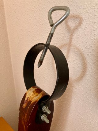 Soporte jamonero de madera