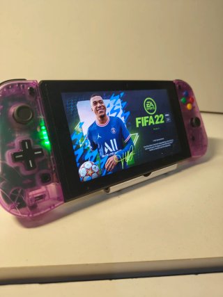 Nintendo Switch+ FIFA 22 + 2 Joy-Con