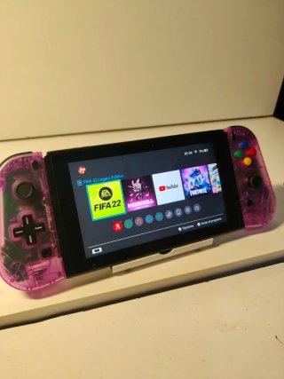 Nintendo Switch+ FIFA 22 + 2 Joy-Con