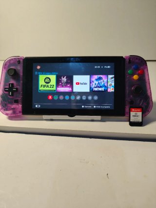 Nintendo Switch+ FIFA 22 + 2 Joy-Con