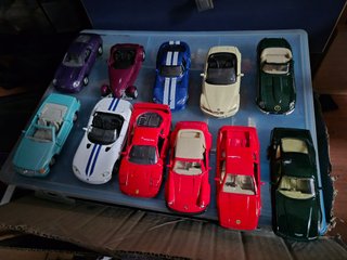 Coches de colección variados