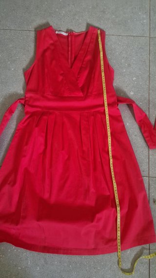 Vestido rojo sin mangas
