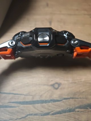 Casio G-Shock GBD-H2000 Negro Naranja