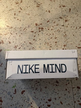 Nike Mind 001 x Nocta Pone talla 44 y son 42.