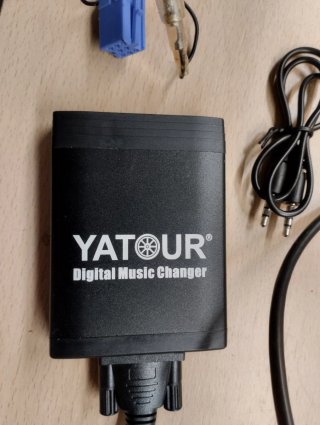 Yatour para Renault