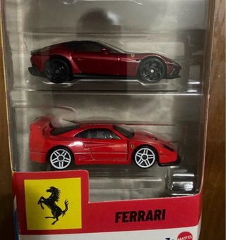 Hot Wheels Ferrari 5 pezzi