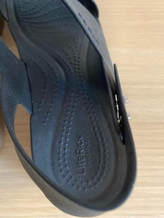 Crocs Brooklyn Low Wedge plataforma mujer W8.