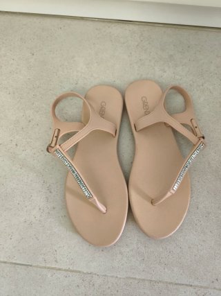 Sandalias Ipanema Beige con Brillantes
