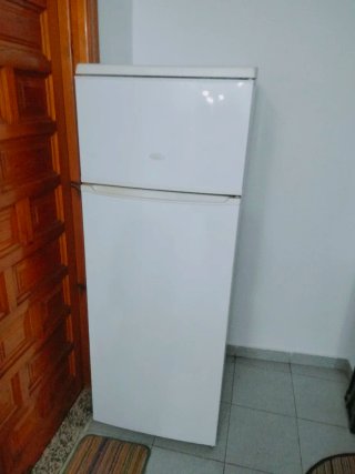 Frigorífico Ice Cool 145cm con Congelador