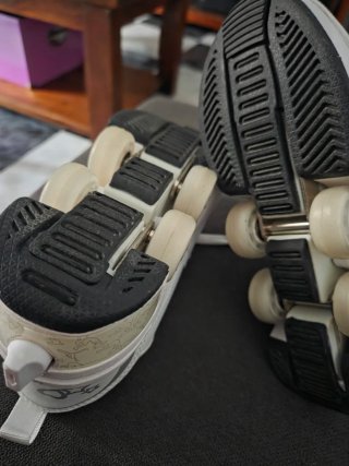 Zapatillas con ruedas, sin usar Talla 34